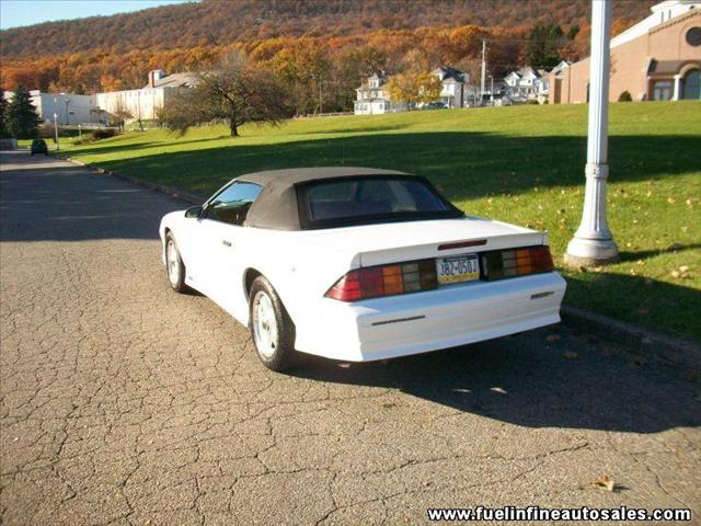 Chevrolet Camaro 1991 photo 3