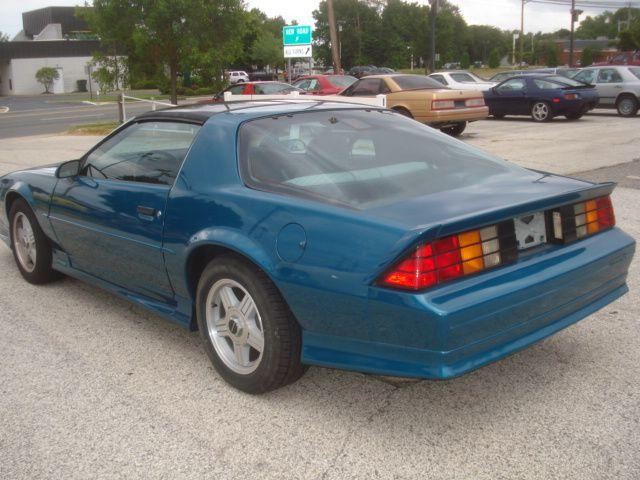 Chevrolet Camaro 1992 photo 2