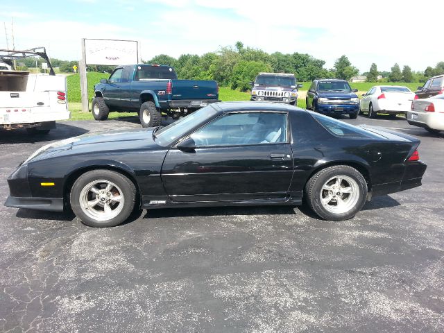 Chevrolet Camaro 1992 photo 1