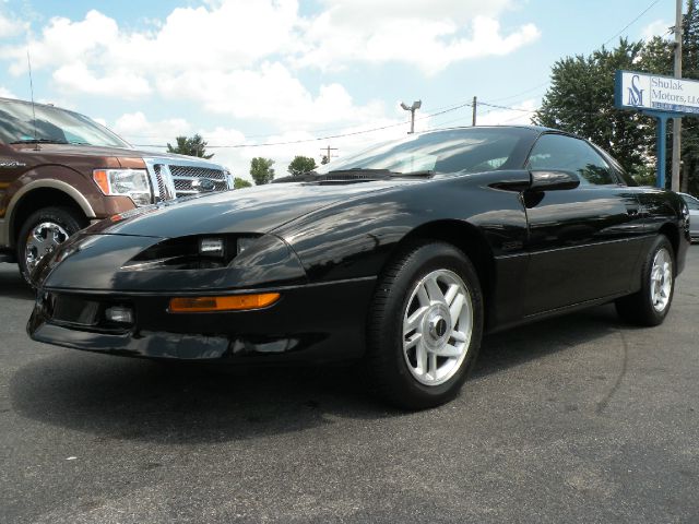 Chevrolet Camaro 1996 photo 2