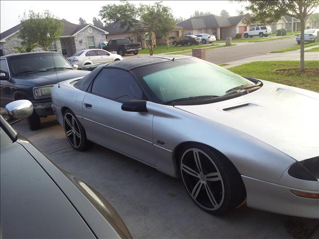 Chevrolet Camaro 1997 photo 1