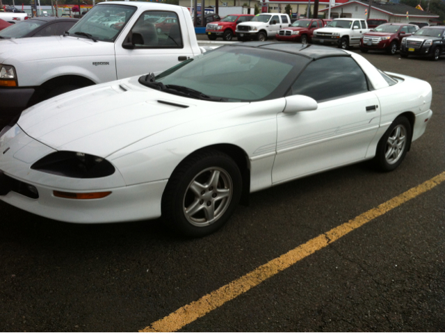 Chevrolet Camaro 1997 photo 2