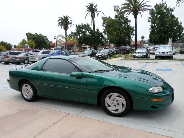 Chevrolet Camaro 1998 photo 4