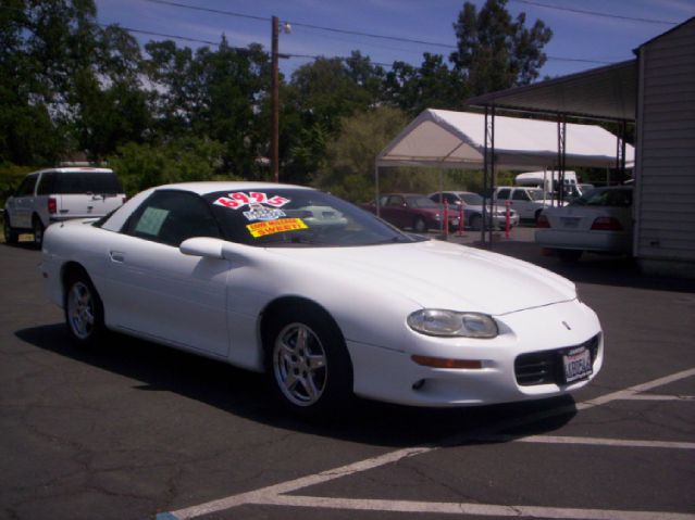 Chevrolet Camaro 1998 photo 1