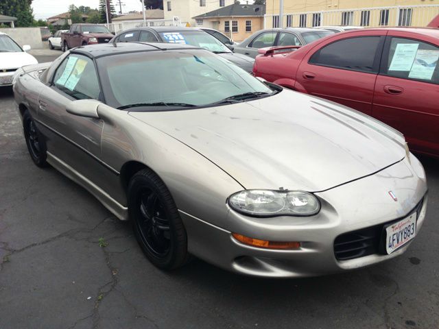 Chevrolet Camaro 1999 photo 1