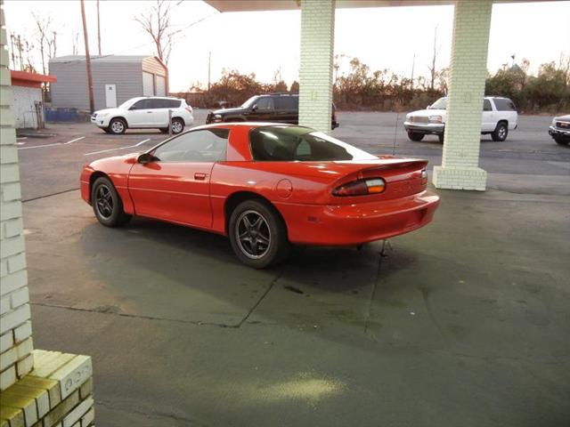 Chevrolet Camaro 1999 photo 2