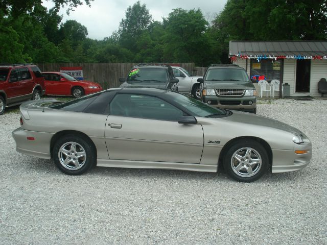 Chevrolet Camaro 1999 photo 10