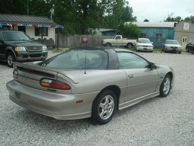 Chevrolet Camaro 1999 photo 6