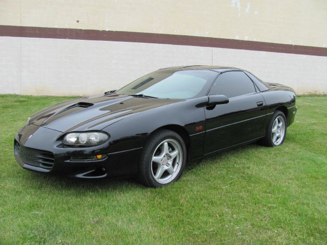 Chevrolet Camaro 1999 photo 2