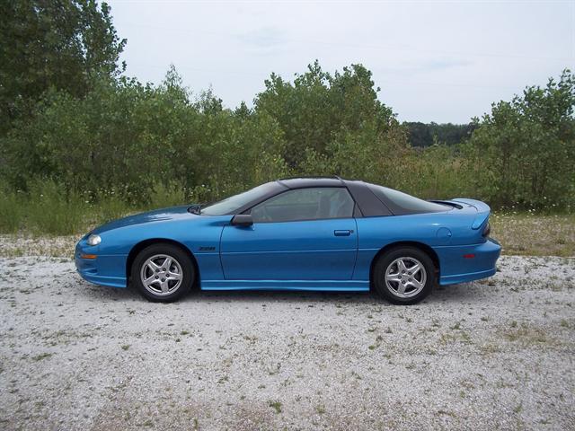 Chevrolet Camaro 1999 photo 1