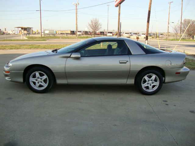 Chevrolet Camaro 1999 photo 12