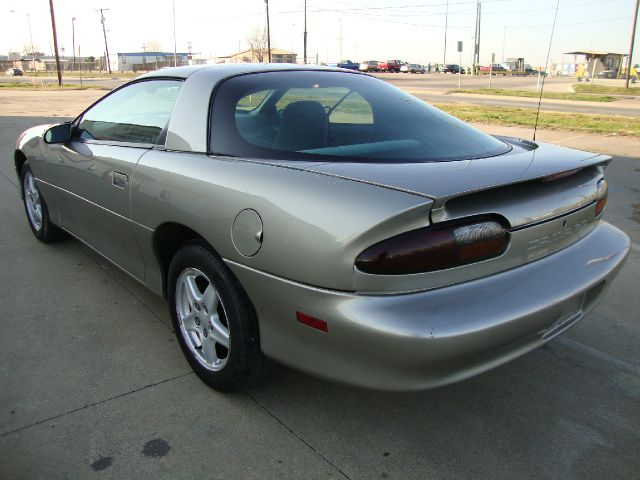 Chevrolet Camaro 1999 photo 2