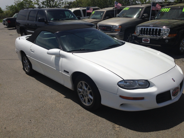 Chevrolet Camaro 2000 photo 1