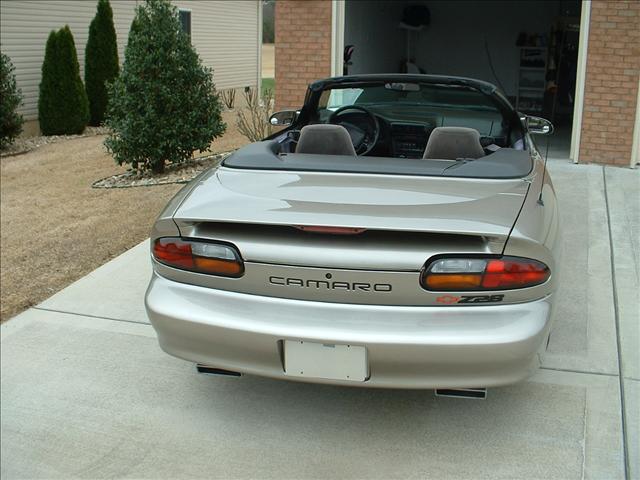 Chevrolet Camaro 2000 photo 2