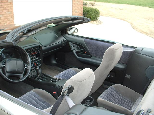 Chevrolet Camaro 2000 photo 3