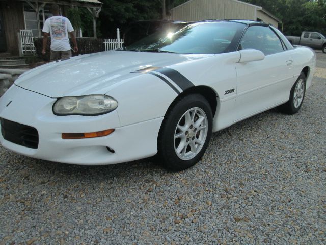 Chevrolet Camaro 2000 photo 22