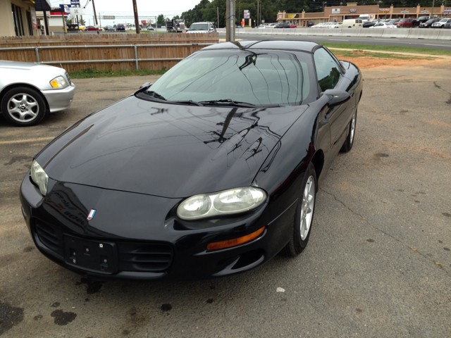 Chevrolet Camaro 2001 photo 2