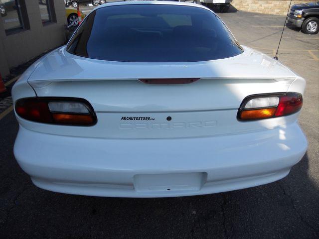 Chevrolet Camaro 2001 photo 5