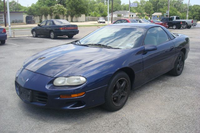 Chevrolet Camaro 2001 photo 2