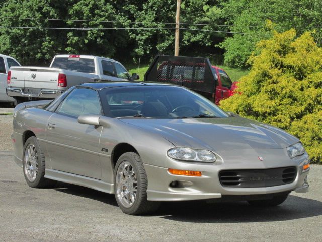 Chevrolet Camaro 2001 photo 1