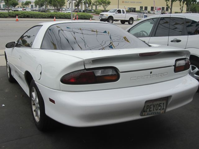 Chevrolet Camaro 2001 photo 3