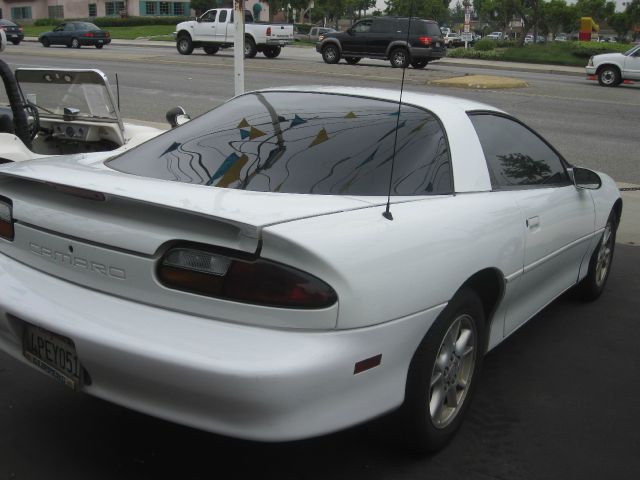 Chevrolet Camaro 2001 photo 4