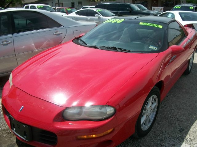 Chevrolet Camaro 2001 photo 2