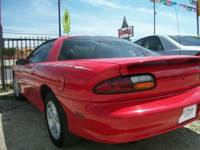 Chevrolet Camaro 2001 photo 3