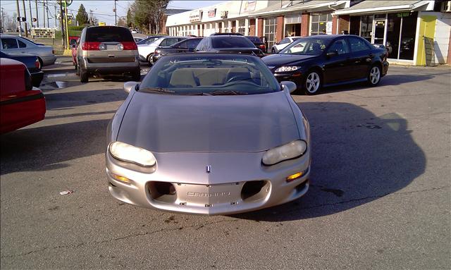 Chevrolet Camaro 2001 photo 2