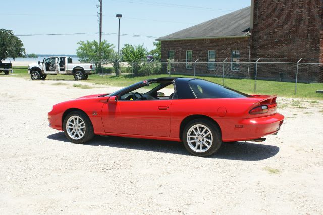 Chevrolet Camaro 2001 photo 19