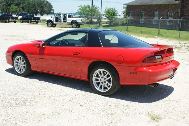 Chevrolet Camaro 2001 photo 42