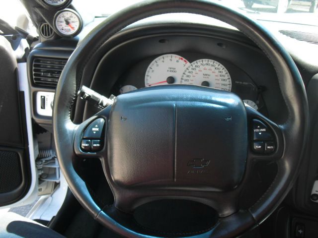 Chevrolet Camaro 2002 photo 9