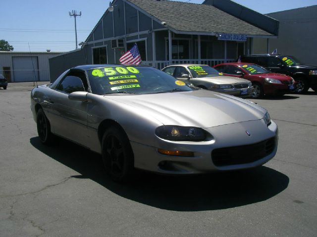 Chevrolet Camaro 2002 photo 3