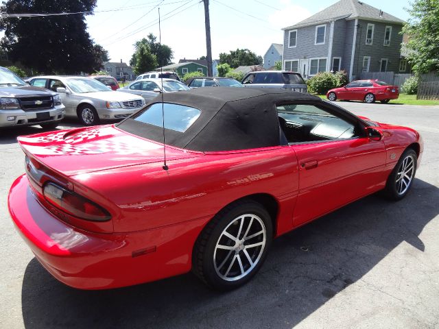 Chevrolet Camaro 2002 photo 4