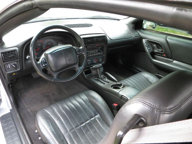 Chevrolet Camaro 2002 photo 6