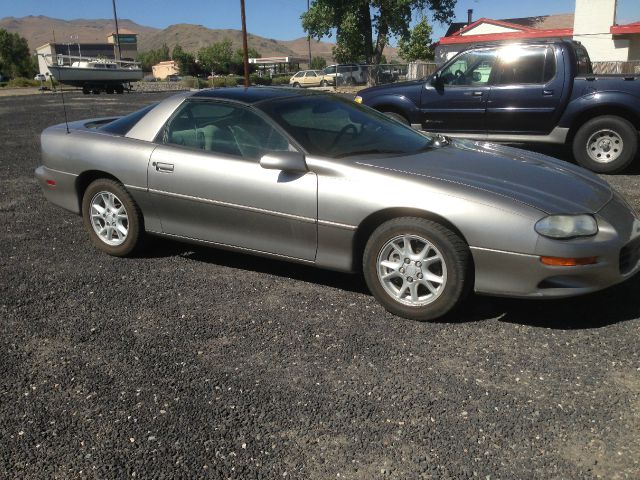 Chevrolet Camaro 2002 photo 2