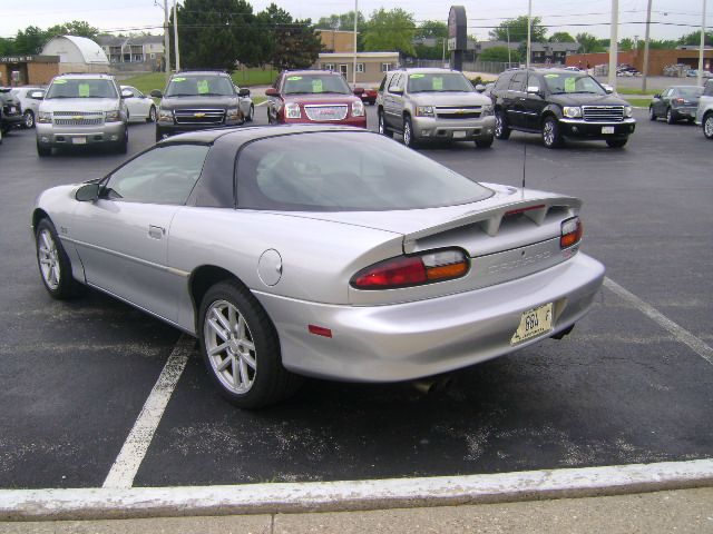 Chevrolet Camaro 2002 photo 3