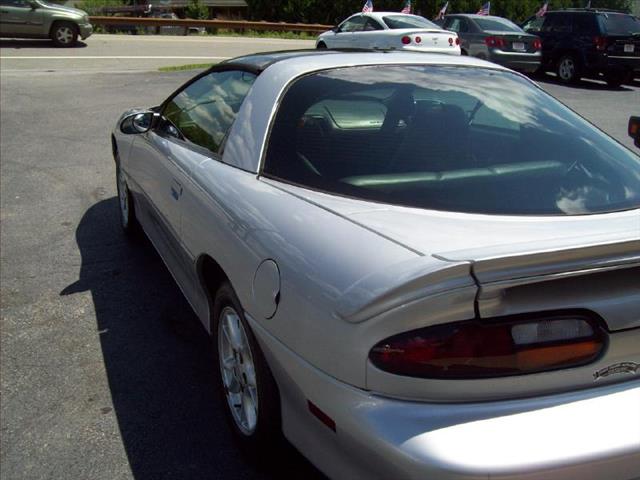 Chevrolet Camaro 2002 photo 4