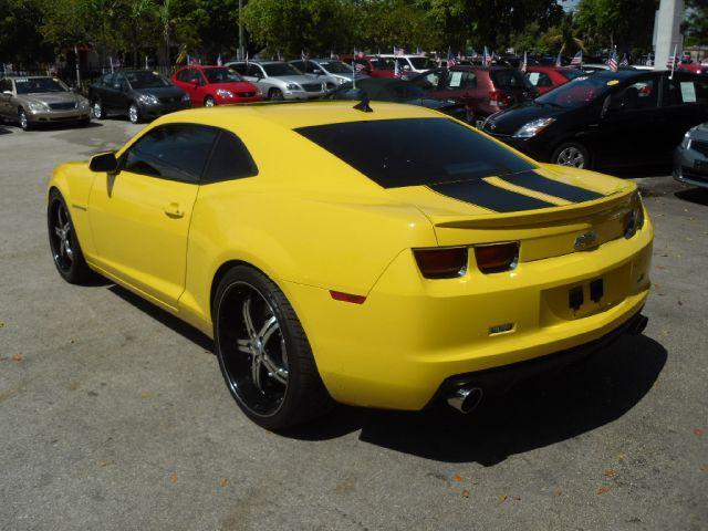 Chevrolet Camaro 2010 photo 2