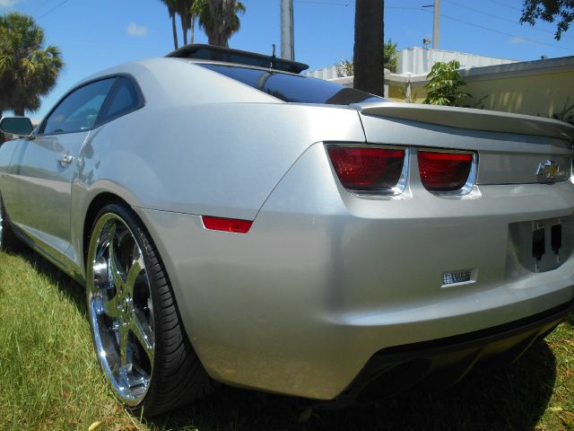 Chevrolet Camaro V6 4WD Limited W/3rd Row 4x4 SUV Coupe