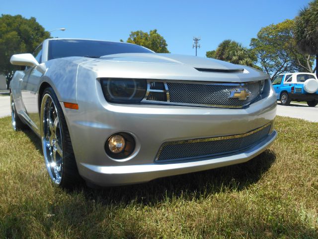 Chevrolet Camaro 2010 photo 2