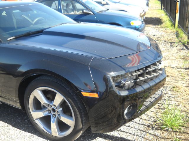 Chevrolet Camaro 2010 photo 2