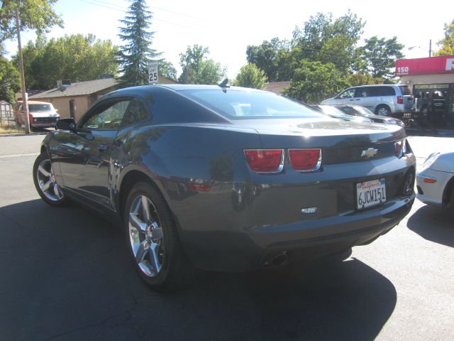 Chevrolet Camaro 2010 photo 3