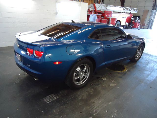 Chevrolet Camaro 2010 photo 2