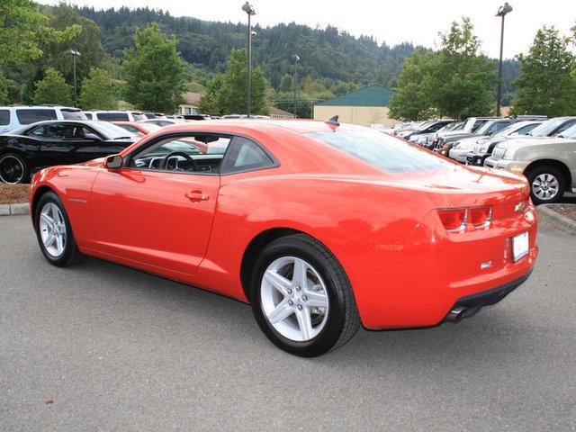 Chevrolet Camaro 2010 photo 2