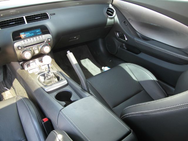 Chevrolet Camaro 2010 photo 17