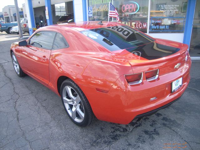 Chevrolet Camaro 2010 photo 2