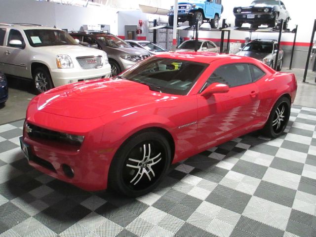 Chevrolet Camaro 2011 photo 3