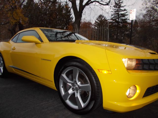 Chevrolet Camaro 2011 photo 2