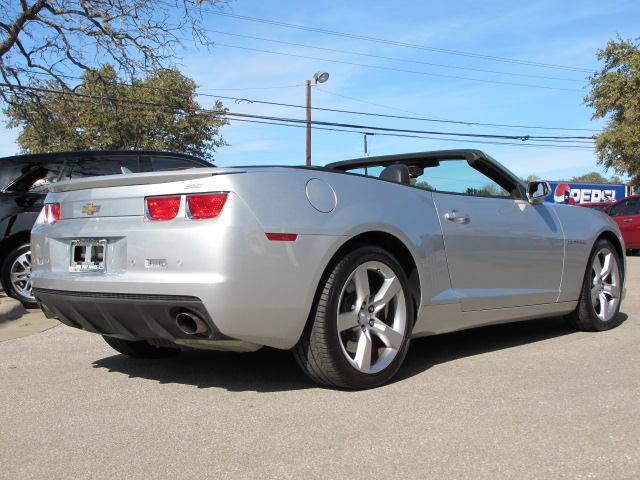 Chevrolet Camaro 2011 photo 2